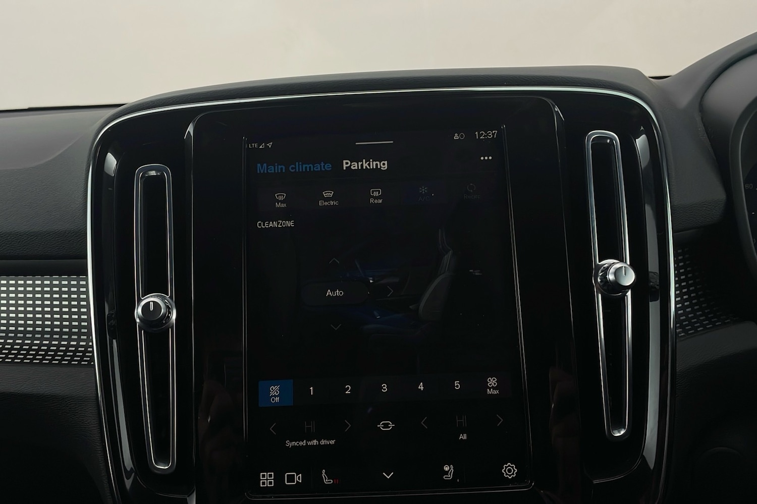 Used Volvo XC40 2021 for sale - 76618437: Photo 13