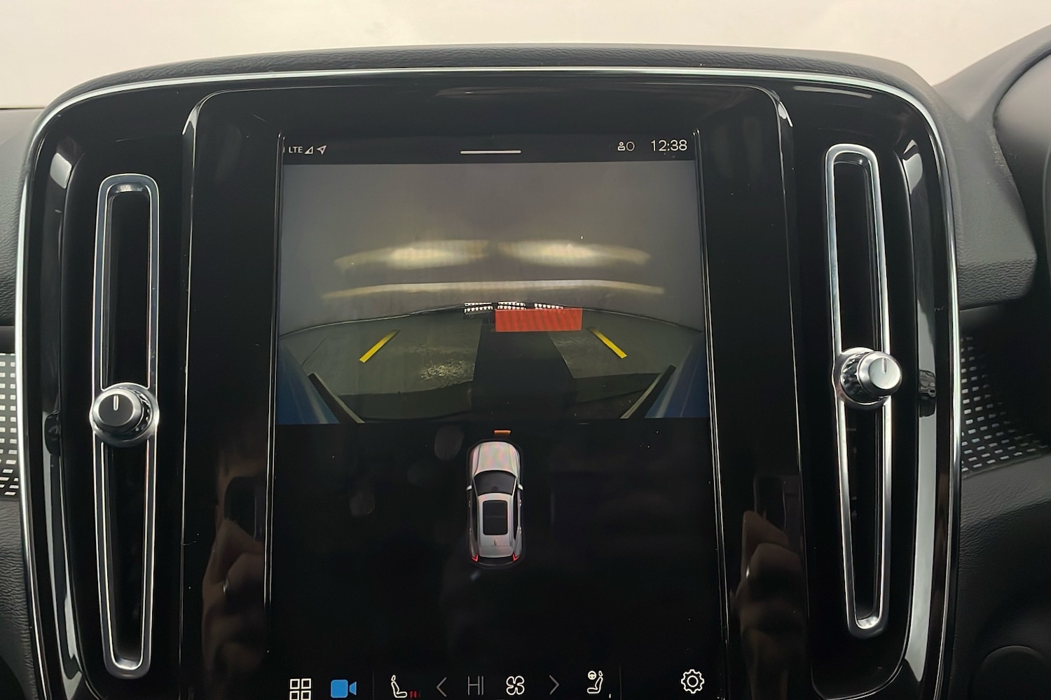 Used Volvo XC40 2021 for sale - 76618437: Photo 21