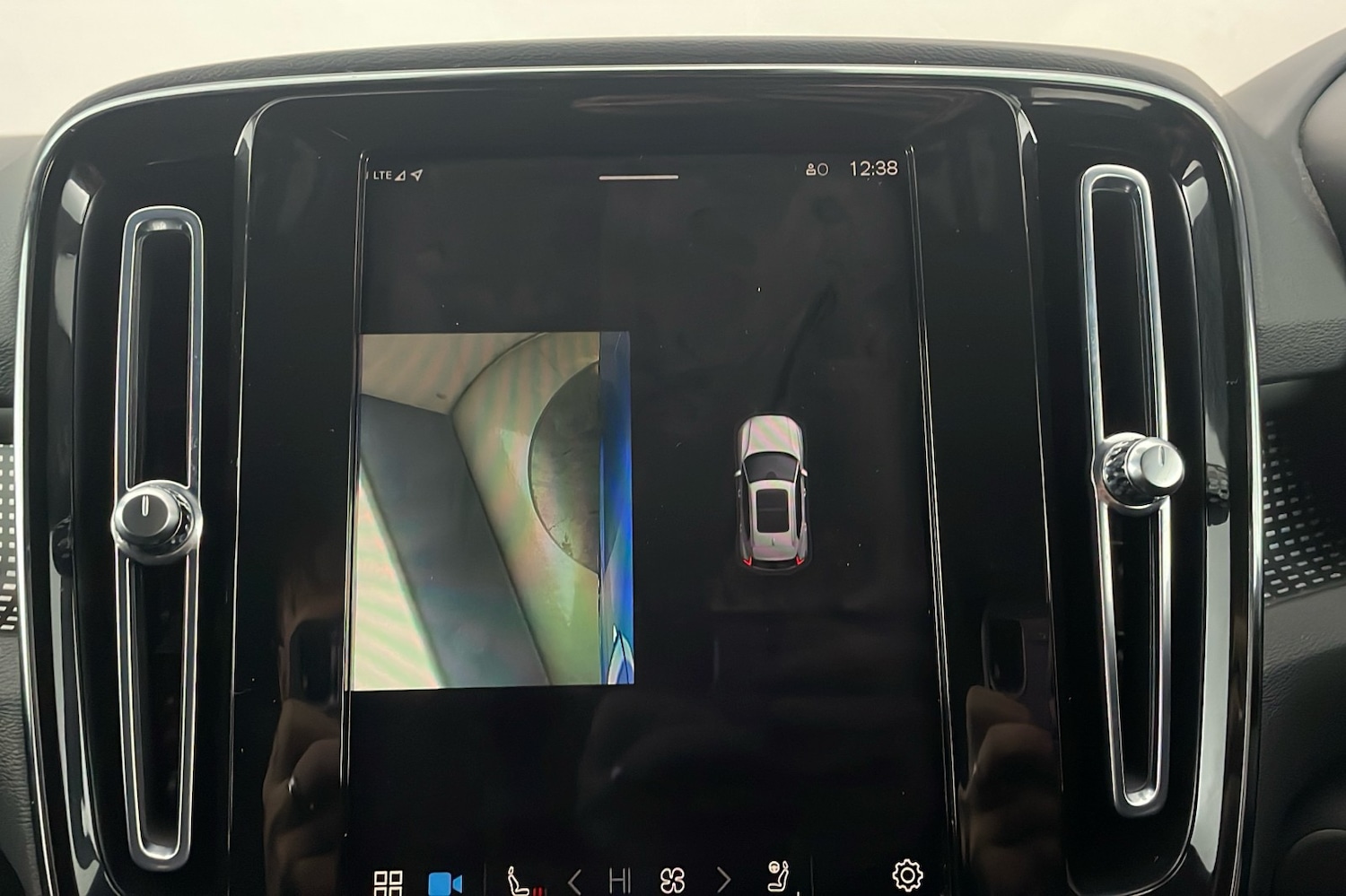 Used Volvo XC40 2021 for sale - 76618437: Photo 22