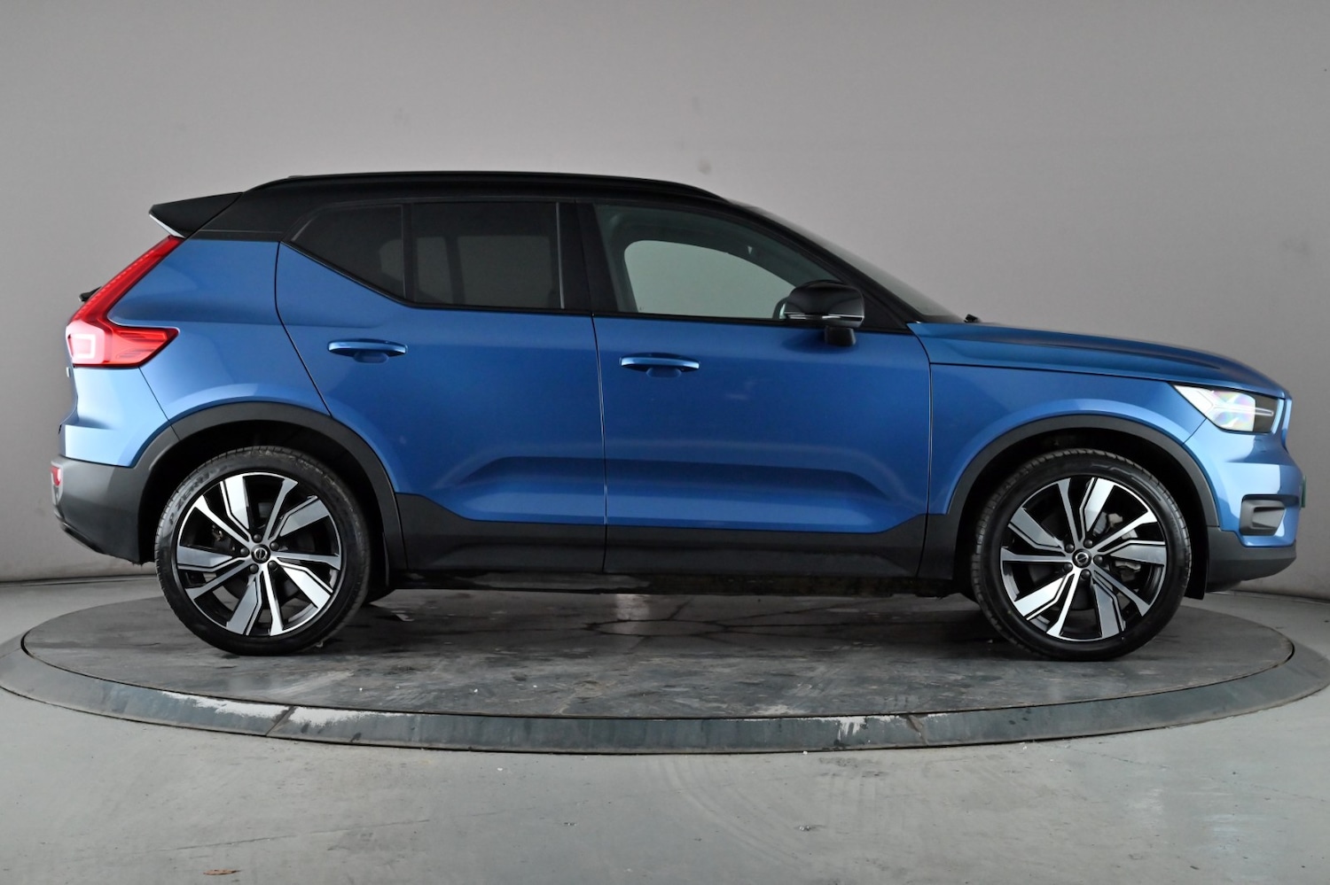 Used Volvo XC40 2021 for sale - 76618437: Photo 3