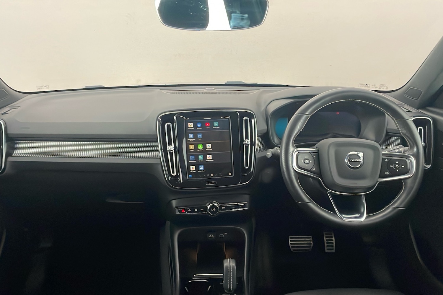 Used Volvo XC40 2021 for sale - 76618437: Photo 8