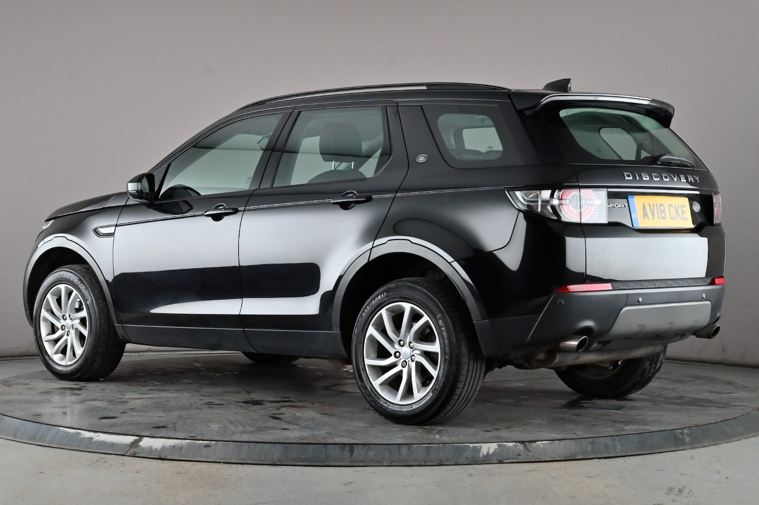 Used Land Rover Discovery Sport 2018 for sale - 76746402: Photo 4