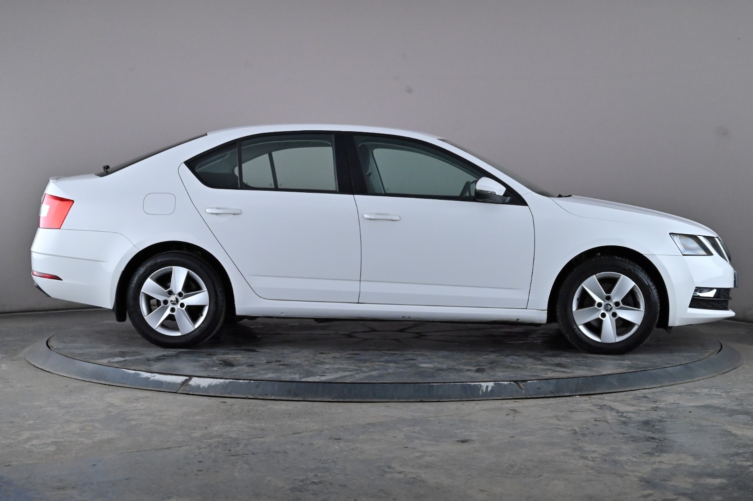 Used Skoda Octavia 2018 for sale - 76588117: Photo 3