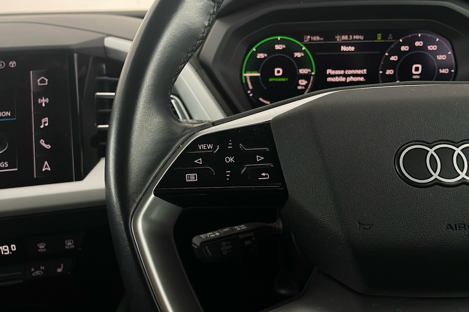 Used Audi Q4 e-tron 2023 for sale - 76163992: Photo 14