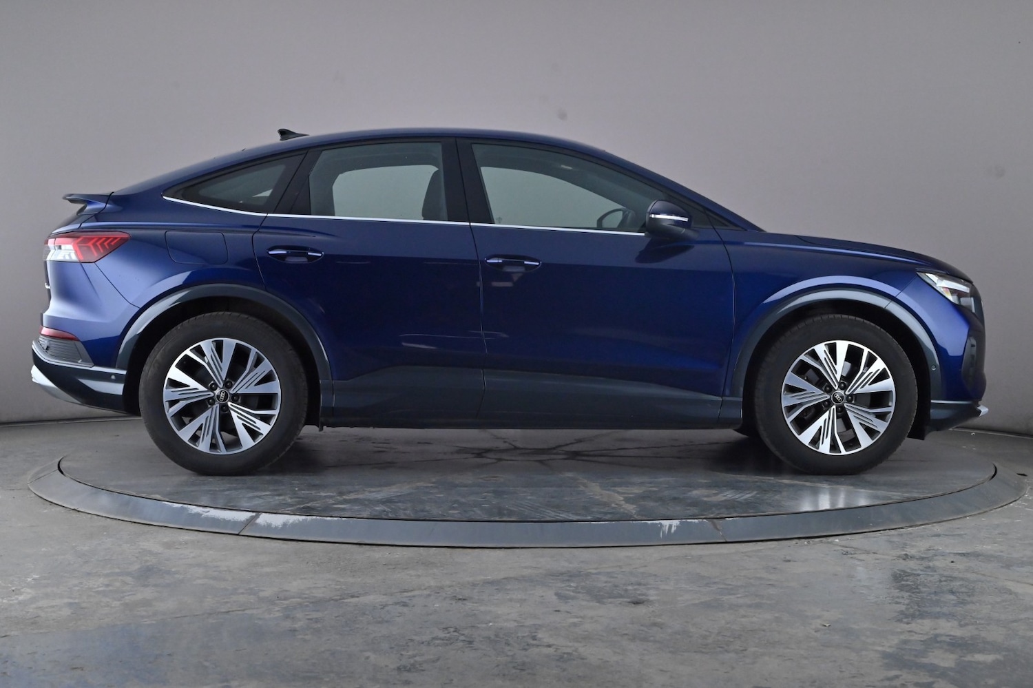 Used Audi Q4 e-tron 2023 for sale - 76163992: Photo 3