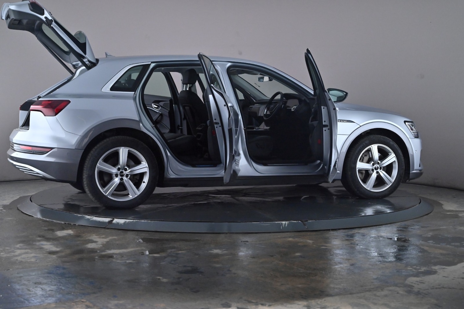 Used Audi e-tron 2022 for sale - 76716562: Photo 67