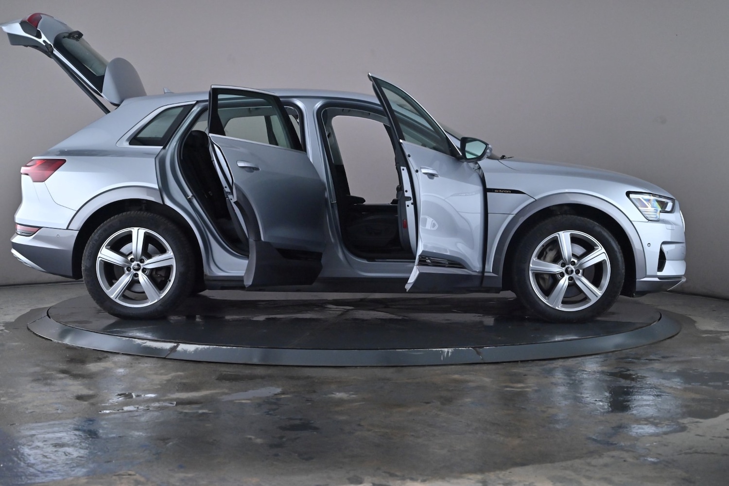 Used Audi e-tron 2022 for sale - 76716562: Photo 69