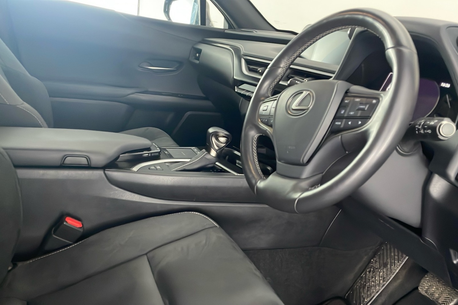 Used Lexus UX for sale - 77080694: Photo 11