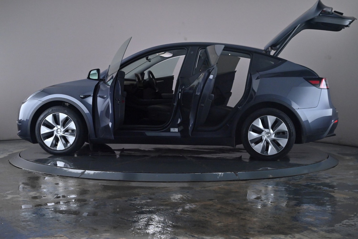 Used Tesla Model Y 2022 for sale - 76635209: Photo 52