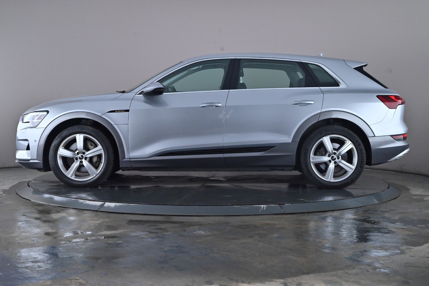 Used Audi e-tron 2022 for sale - 76744703: Photo 15