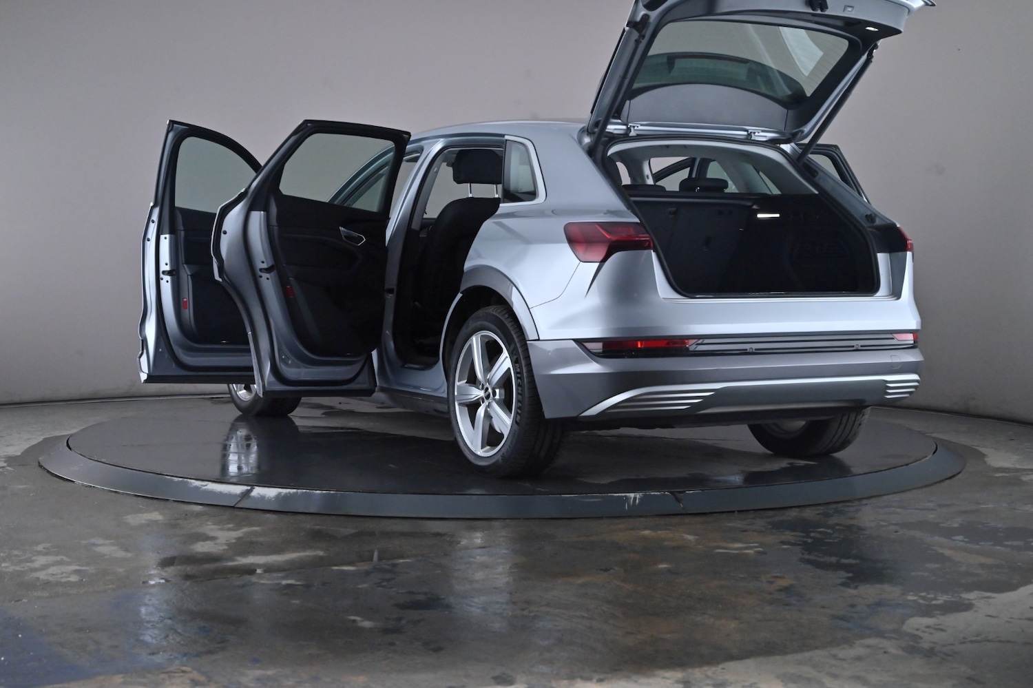 Used Audi e-tron 2022 for sale - 76744703: Photo 57