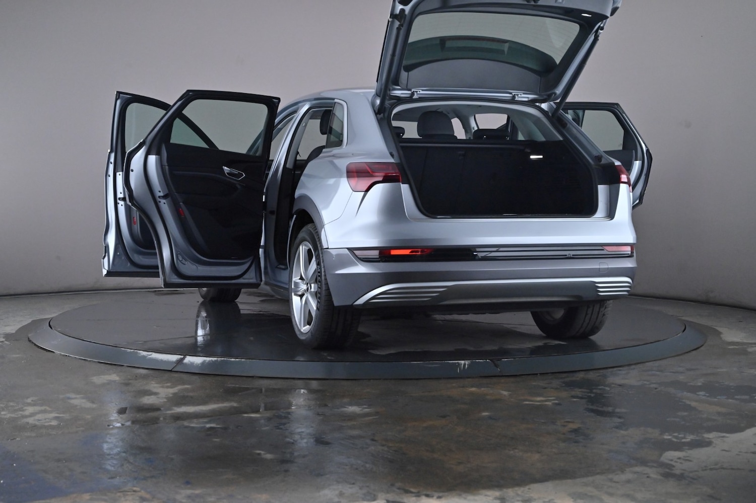 Used Audi e-tron 2022 for sale - 76744703: Photo 58