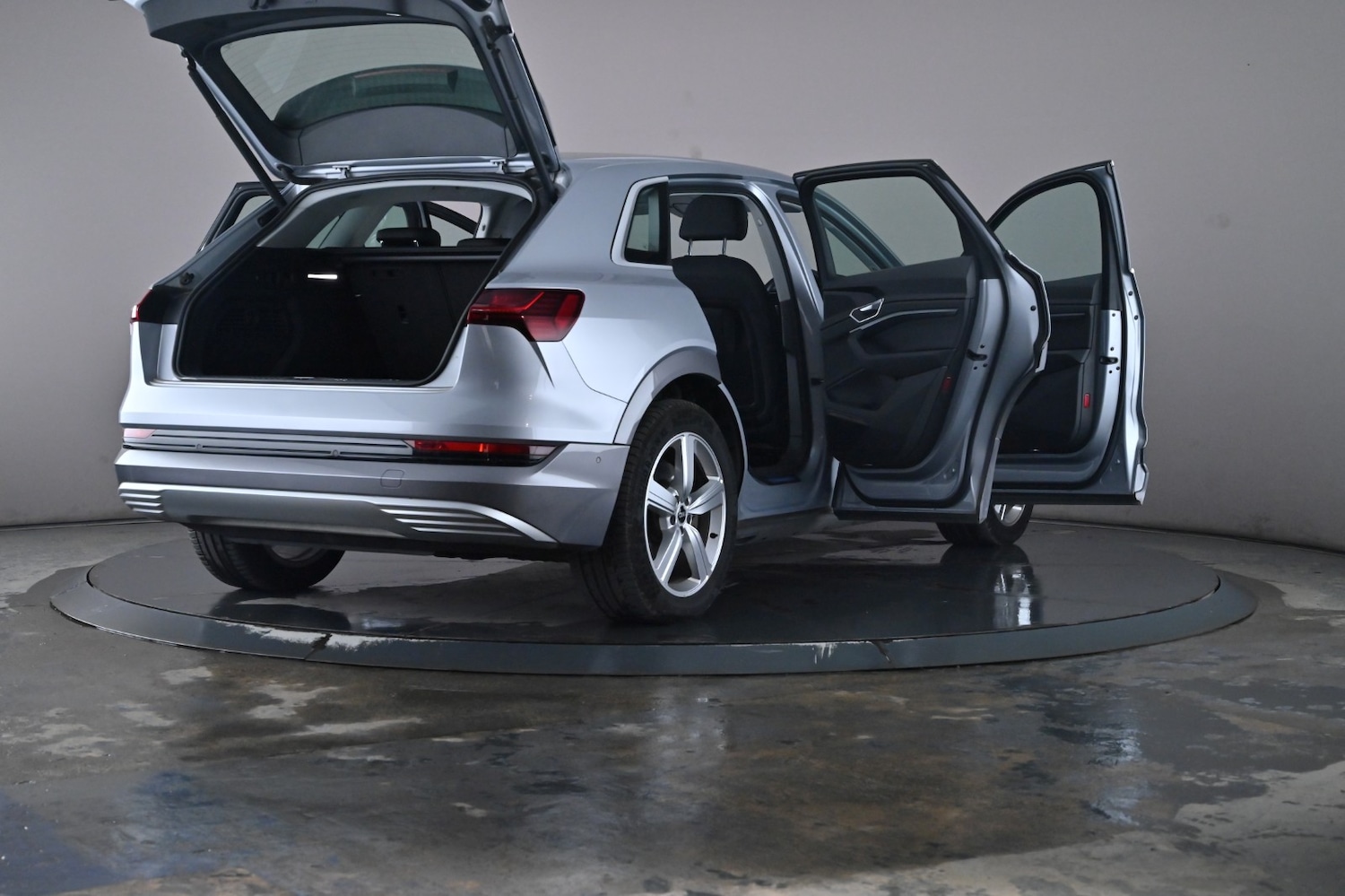 Used Audi e-tron 2022 for sale - 76744703: Photo 63