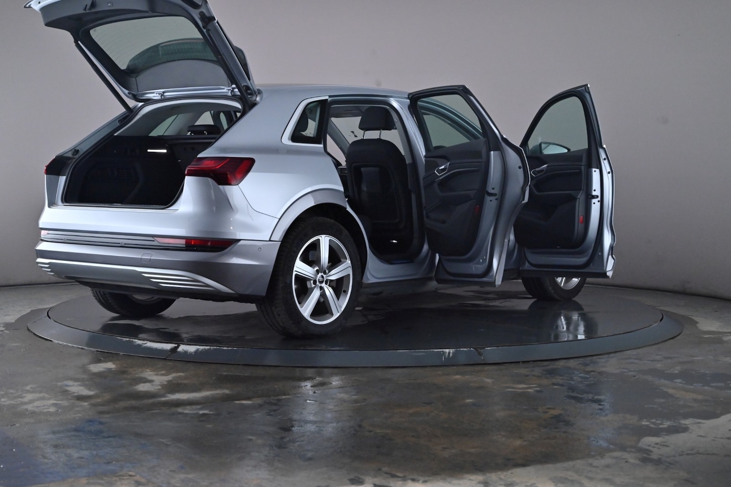 Used Audi e-tron 2022 for sale - 76744703: Photo 64