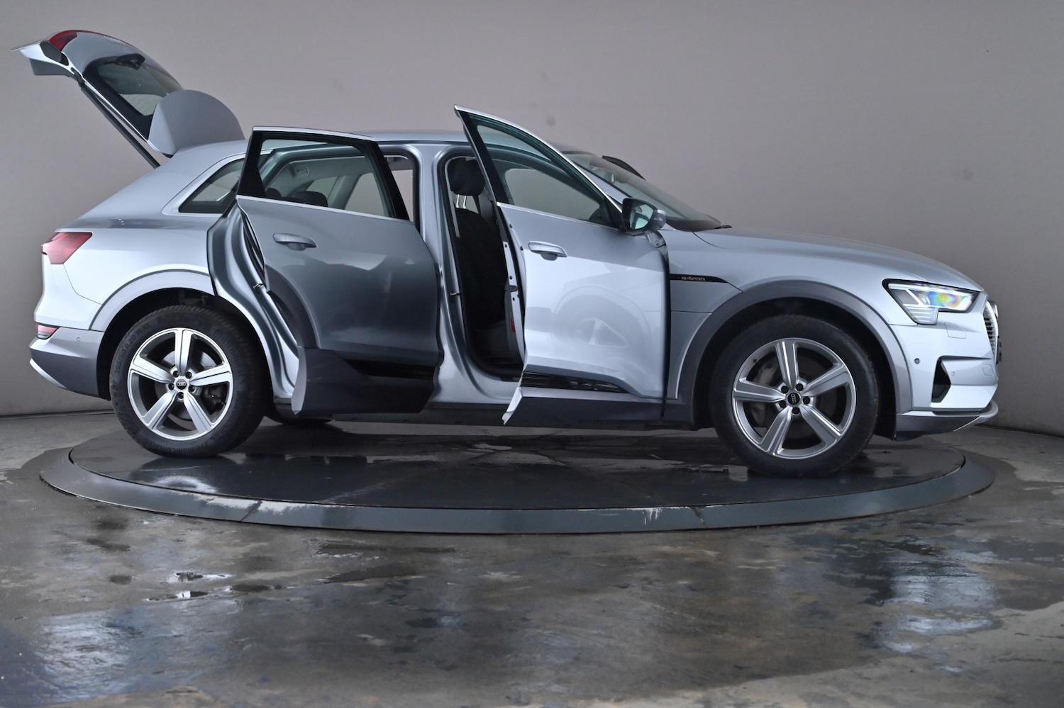 Used Audi e-tron 2022 for sale - 76744703: Photo 70