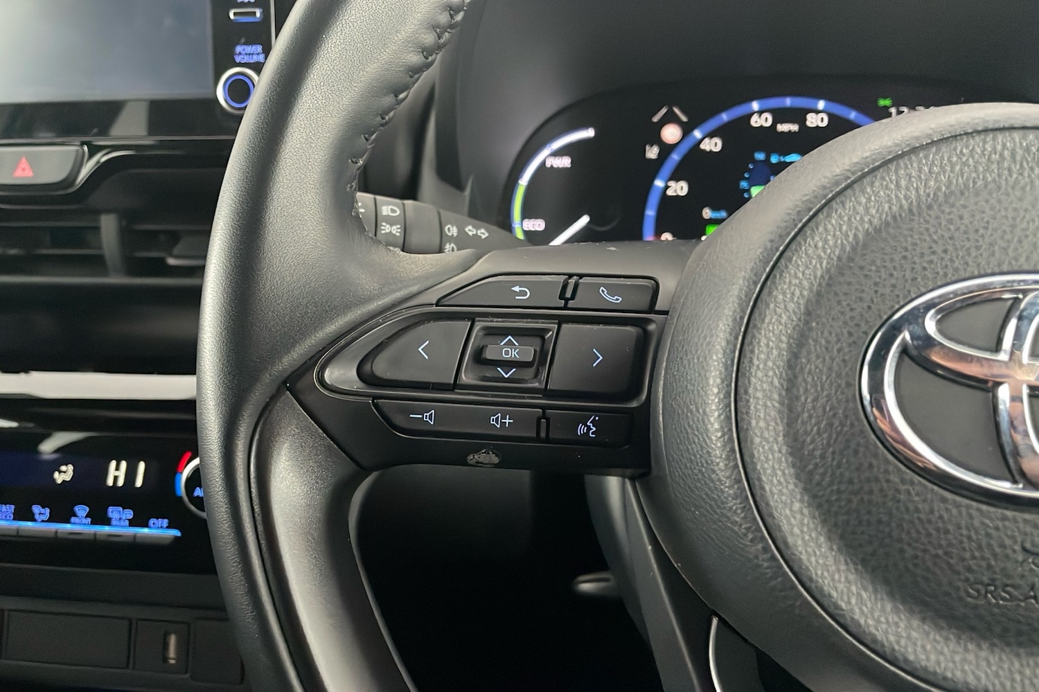 Used Toyota Yaris Cross 2024 for sale - 76605417: Photo 14