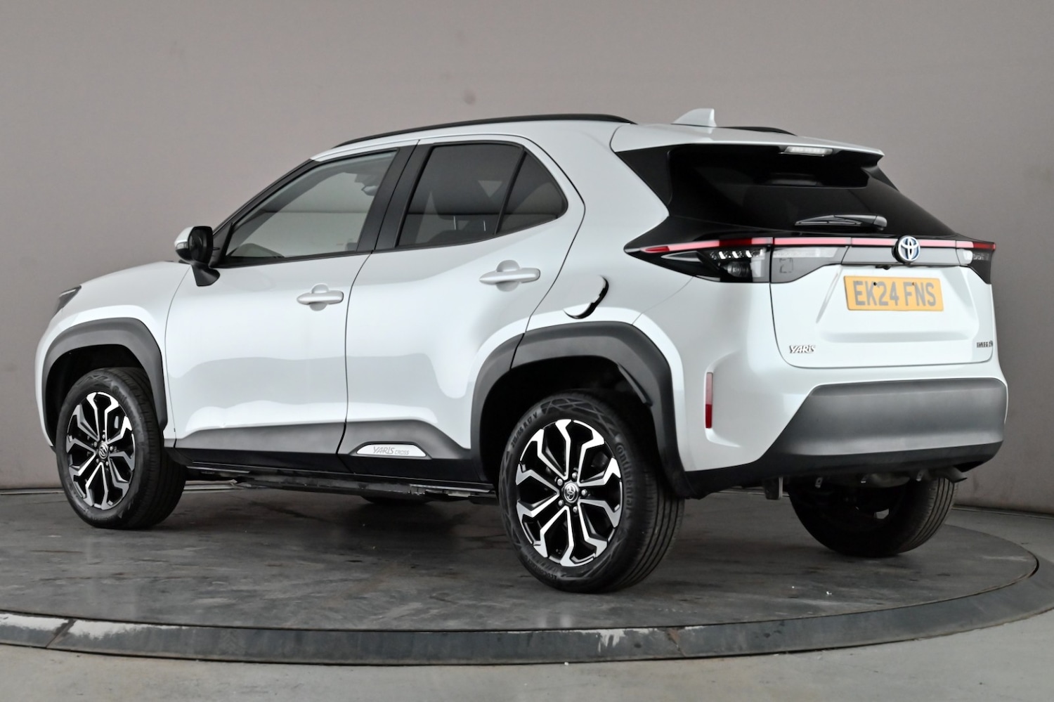 Used Toyota Yaris Cross 2024 for sale - 76605417: Photo 4