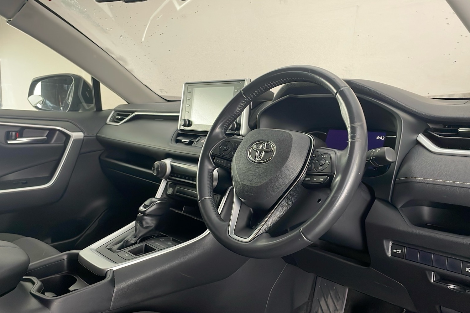 Used Toyota RAV4 2020 for sale - 76488272: Photo 10