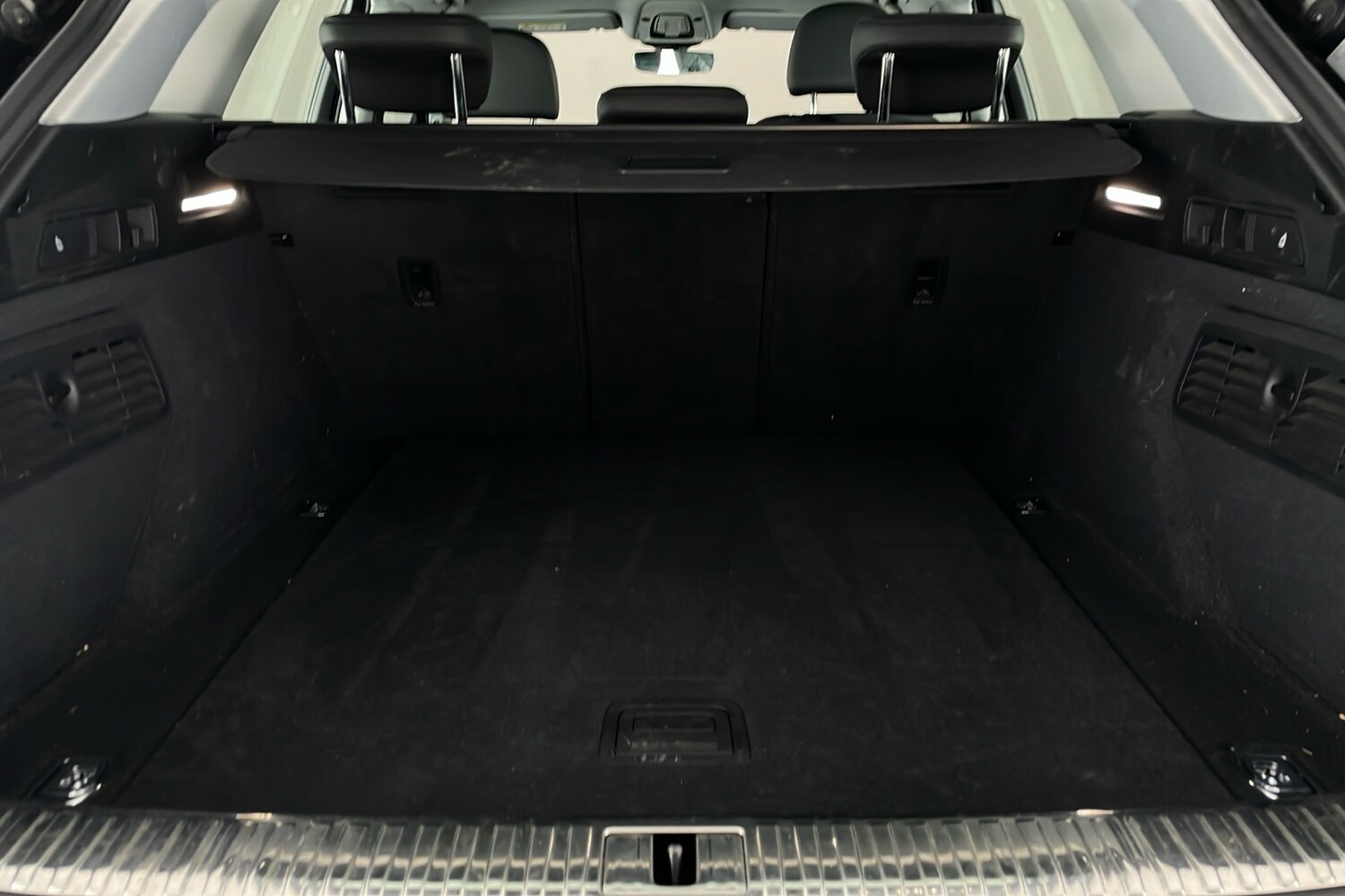 Used Audi Other 2021 for sale - 76030104: Photo 22