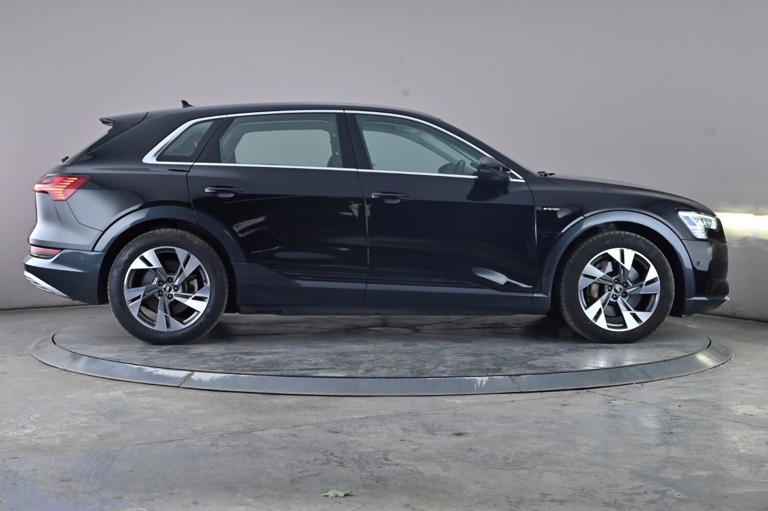 Used Audi Other 2021 for sale - 76030104: Photo 3