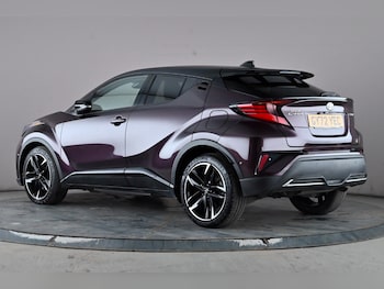 Used Toyota C-HR 2023 for sale - 77749452: Photo