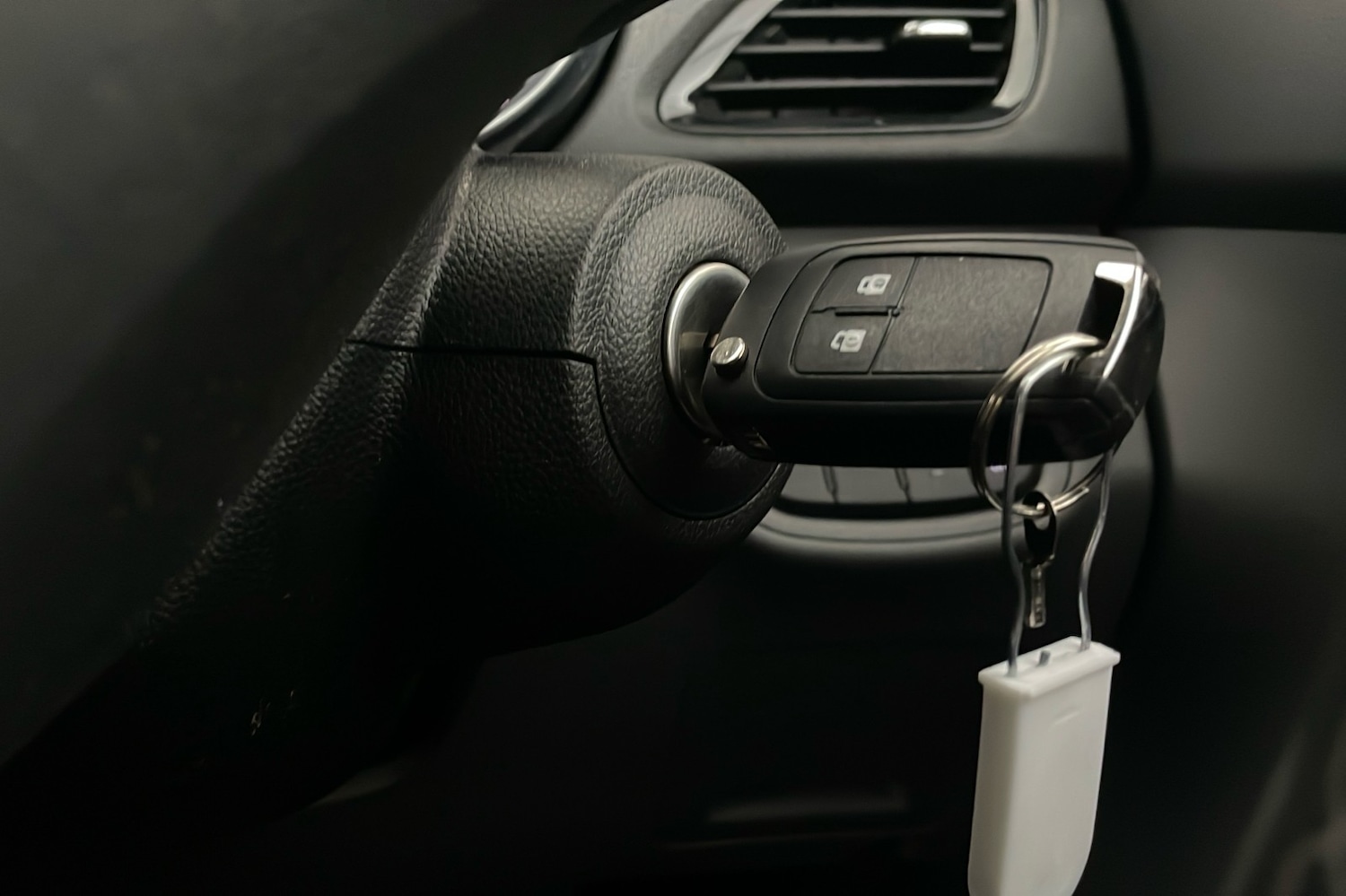 Used Vauxhall Viva 2017 for sale - 76470823: Photo 18