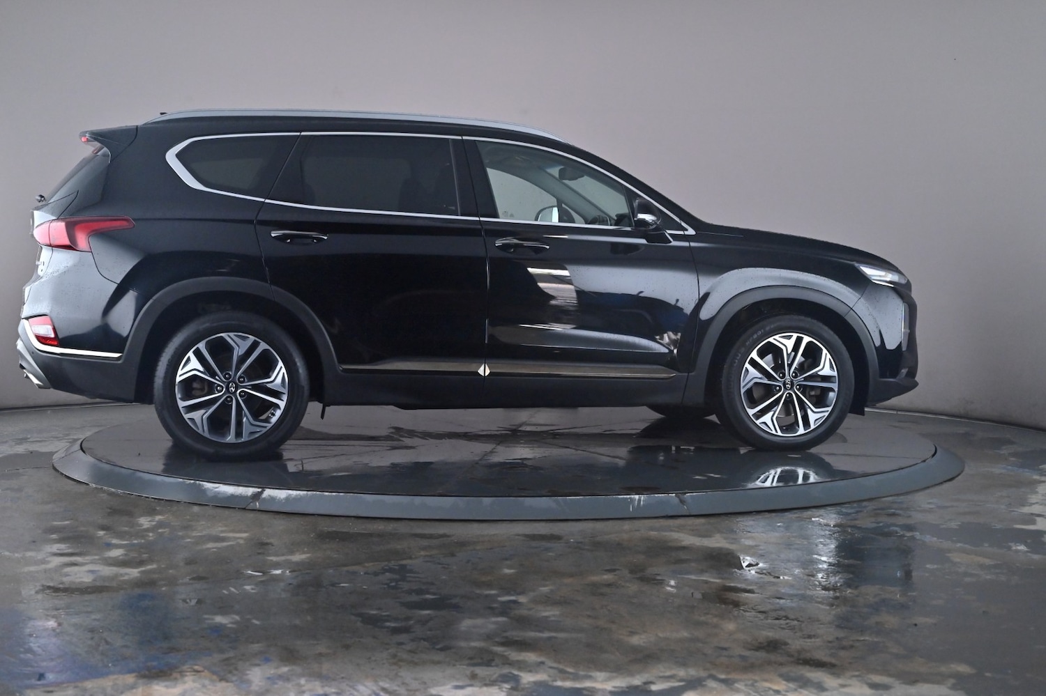 Used Hyundai Santa Fe 2019 for sale - 76716526: Photo 32