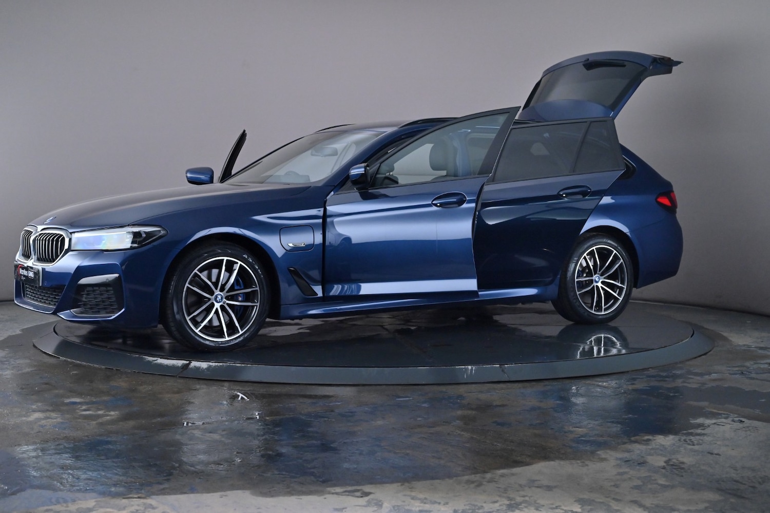 Used BMW 5 Series 2022 for sale - 76744605: Photo 48