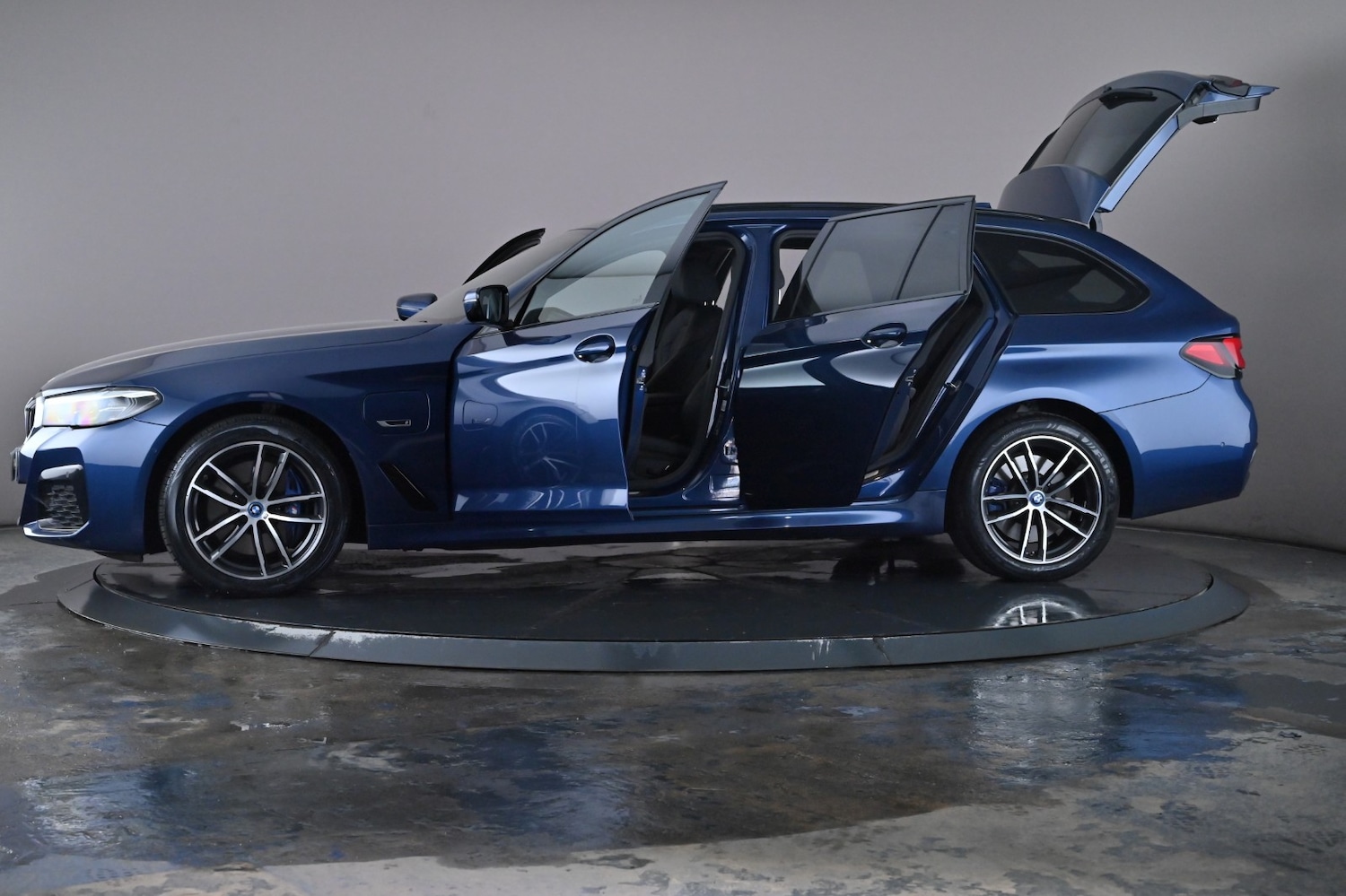 Used BMW 5 Series 2022 for sale - 76744605: Photo 50