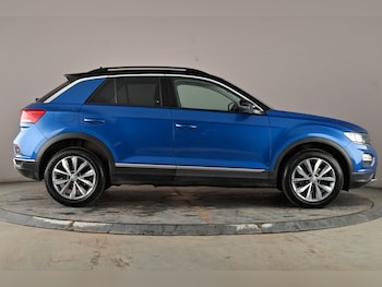 Used Volkswagen T-Roc 2020 for sale - 77222796: Photo