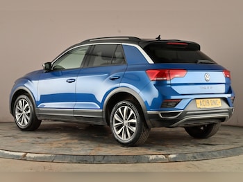 Used Volkswagen T-Roc 2020 for sale - 77222796: Photo