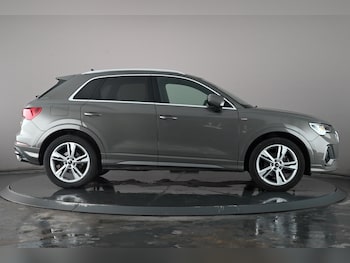 Used Audi Q3 2021 for sale - 76716435: Photo