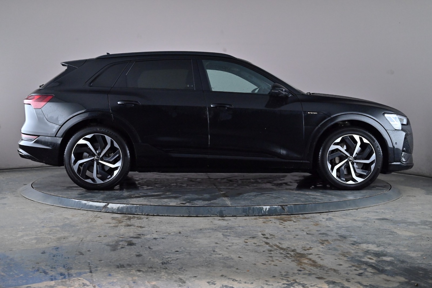 Used Audi e-tron 2021 for sale - 76163984: Photo 3