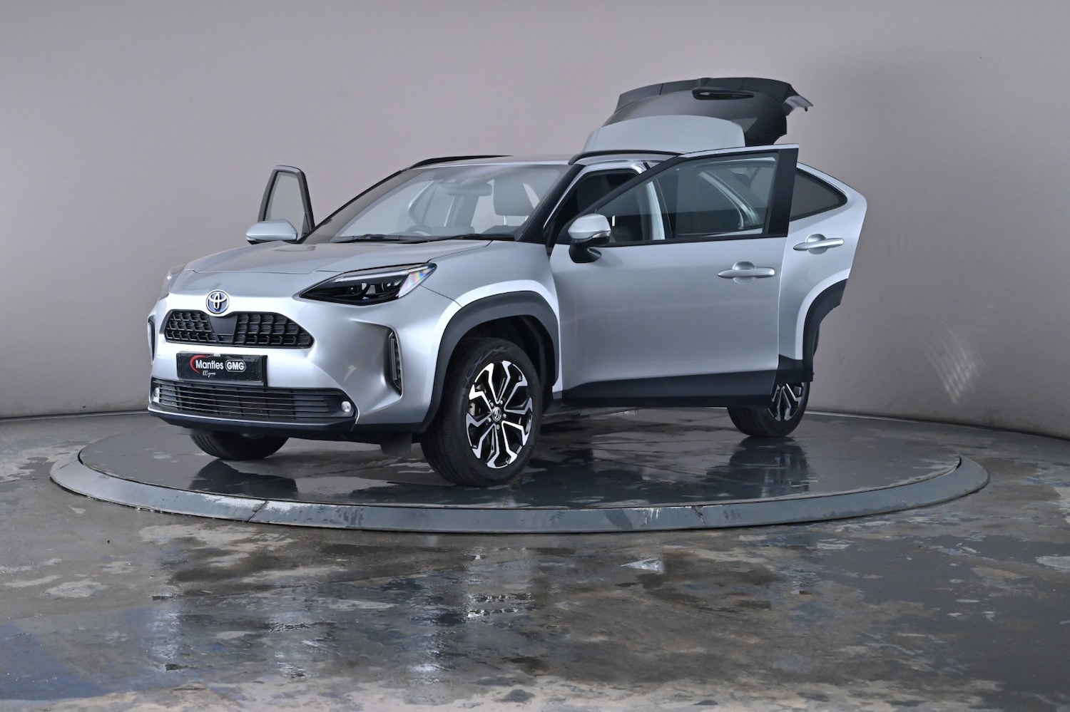 Used Toyota Yaris Cross 2023 for sale - 76730476: Photo 46