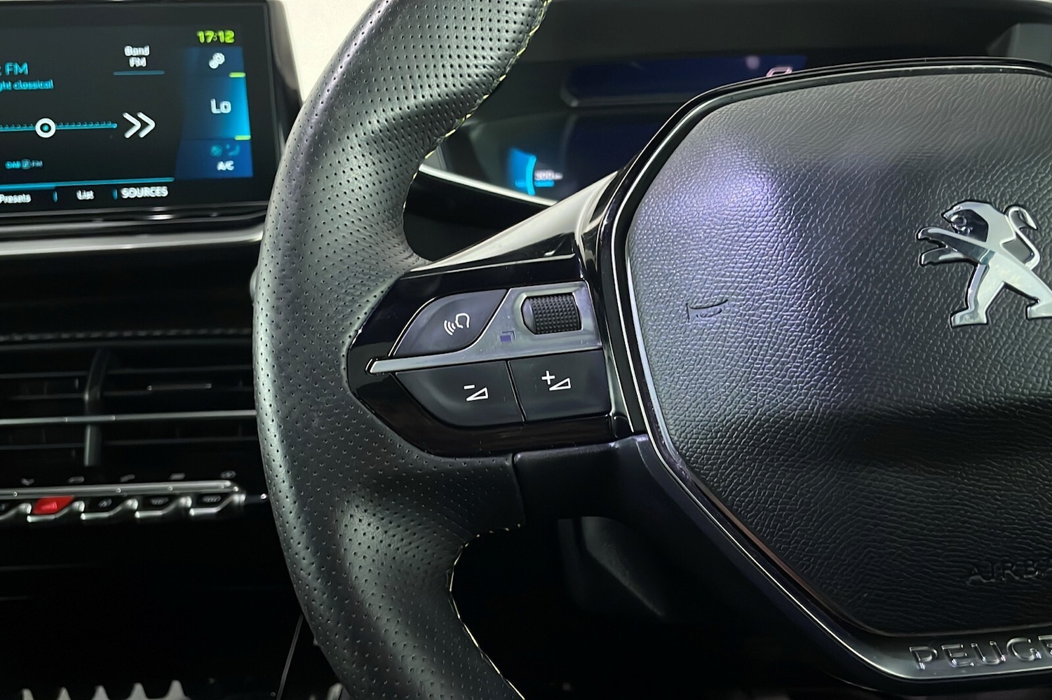 Used Peugeot 208 2022 for sale - 76716433: Photo 15