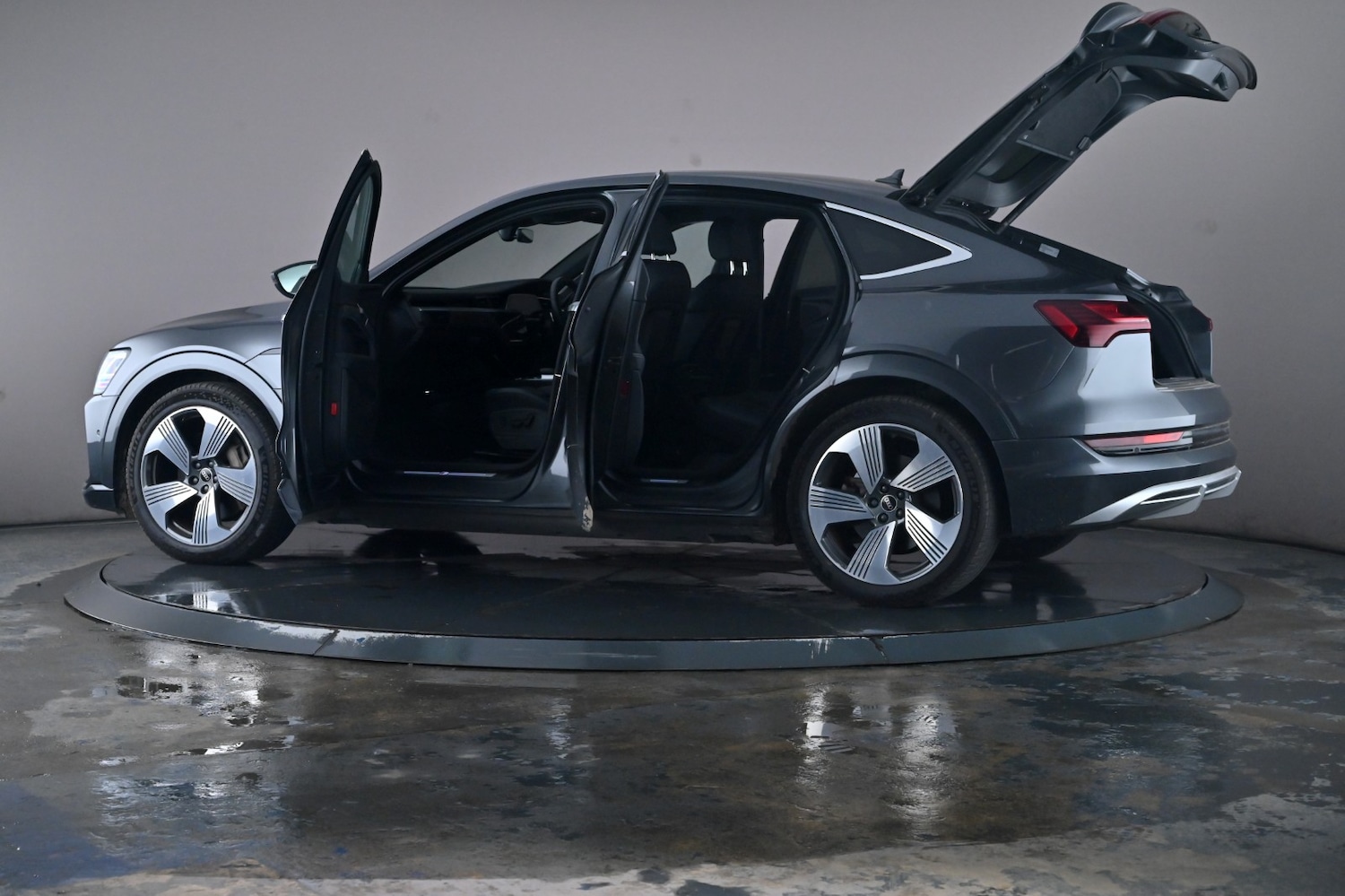 Used Audi e-tron 2022 for sale - 76672409: Photo 53