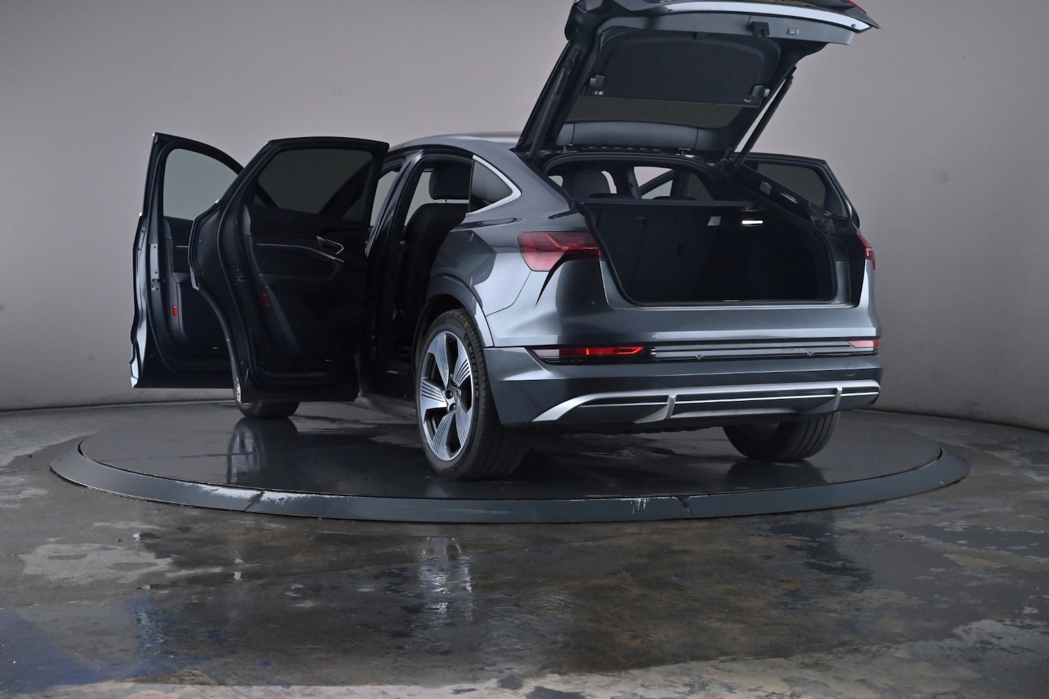 Used Audi e-tron 2022 for sale - 76672409: Photo 57