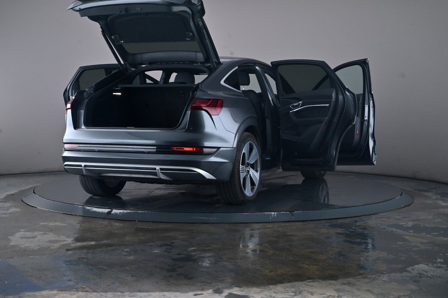 Used Audi e-tron 2022 for sale - 76672409: Photo 62