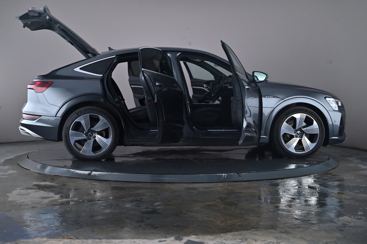 Used Audi e-tron 2022 for sale - 76672409: Photo 68