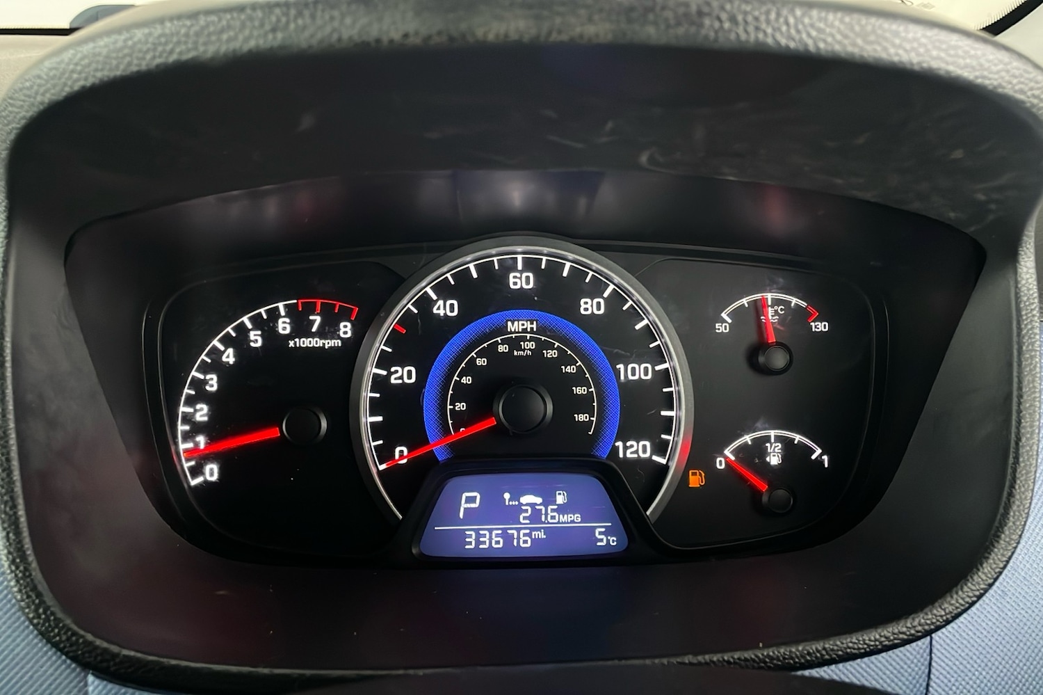 Used Hyundai i10 2015 for sale - 76605422: Photo 12