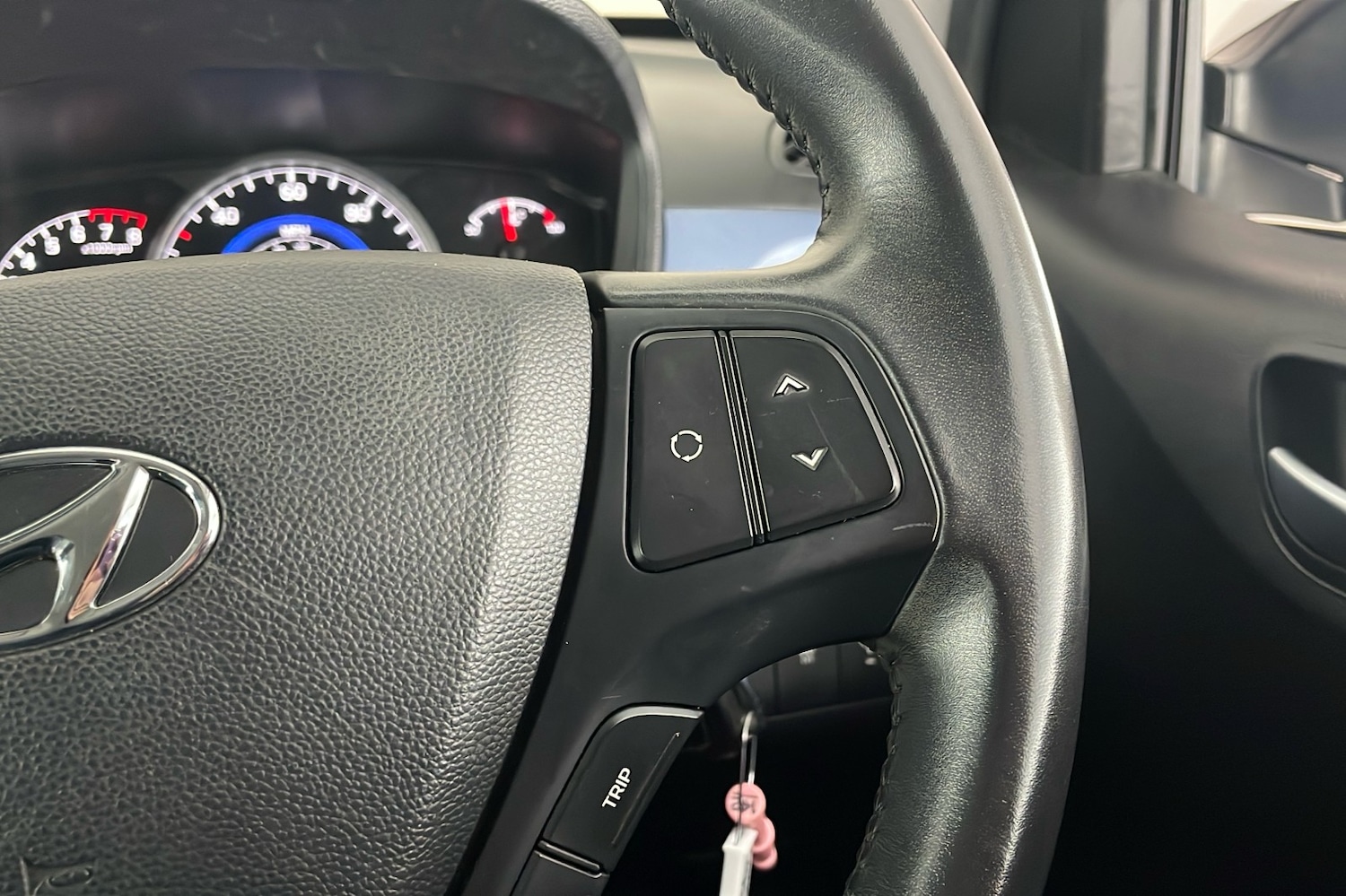 Used Hyundai i10 2015 for sale - 76605422: Photo 15