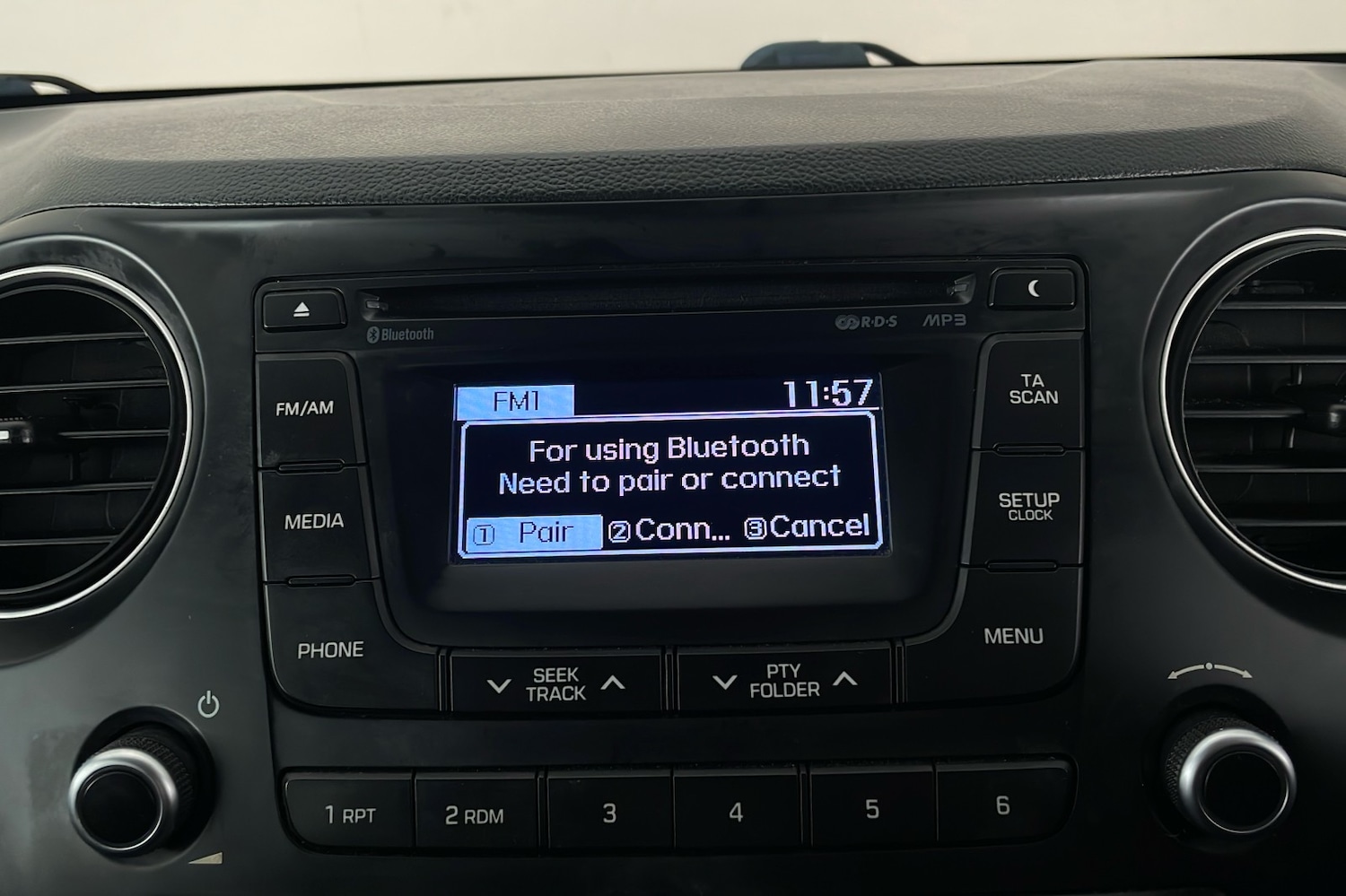 Used Hyundai i10 2015 for sale - 76605422: Photo 16