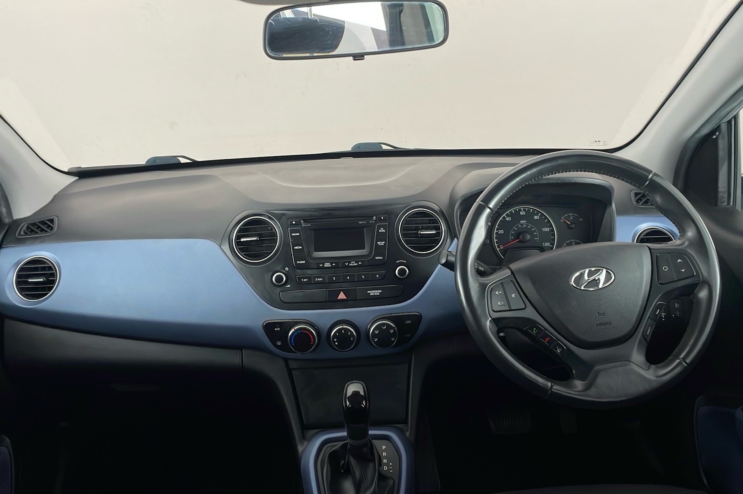 Used Hyundai i10 2015 for sale - 76605422: Photo 8