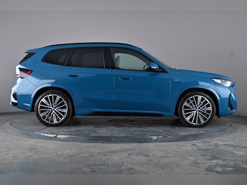 Used BMW iX1 2023 for sale - 76257162: Photo 3