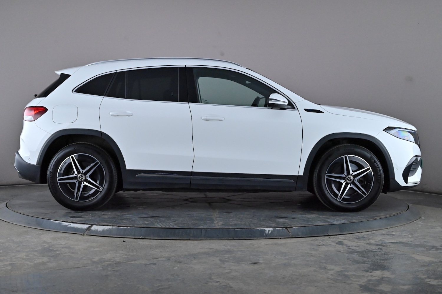 Used Mercedes-Benz EQA 2022 for sale - 76236524: Photo 3