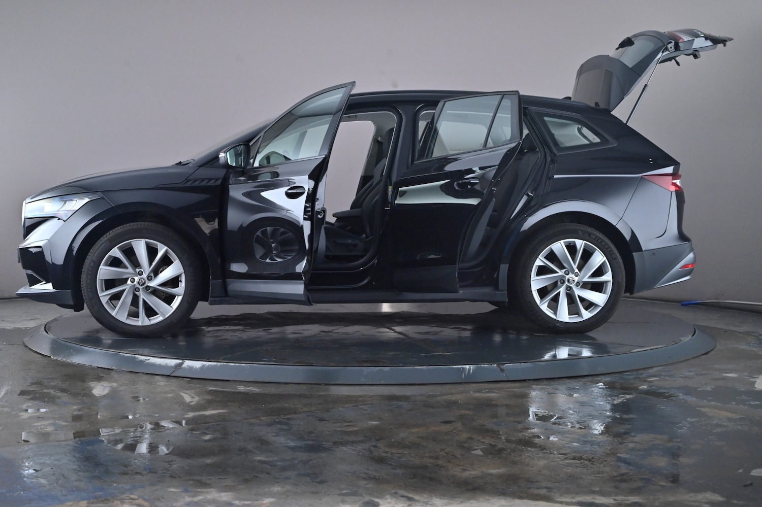 Used Skoda Enyaq 2022 for sale - 76621943: Photo 51