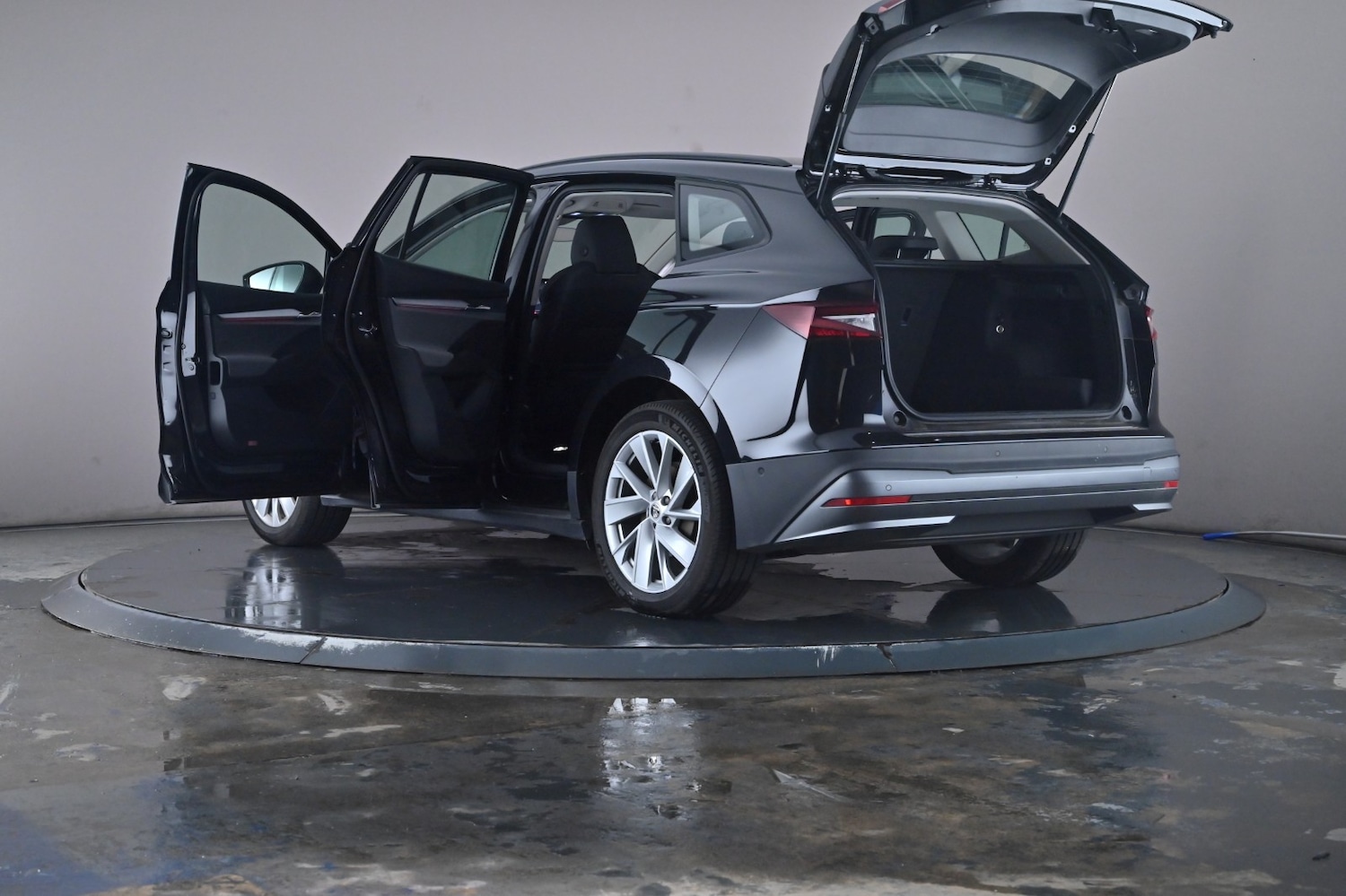 Used Skoda Enyaq 2022 for sale - 76621943: Photo 57