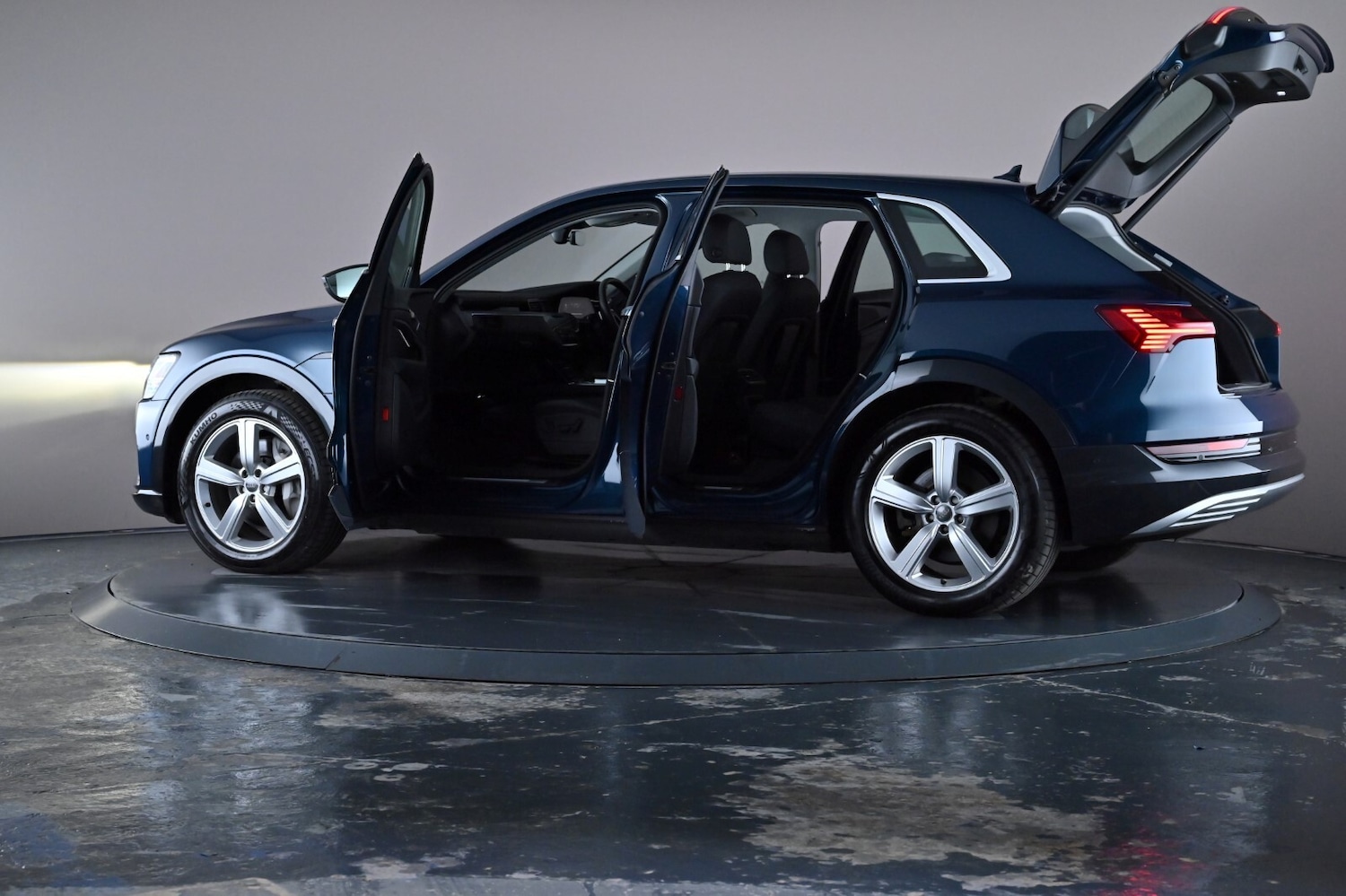 Used Audi e-tron 2021 for sale - 76672285: Photo 52