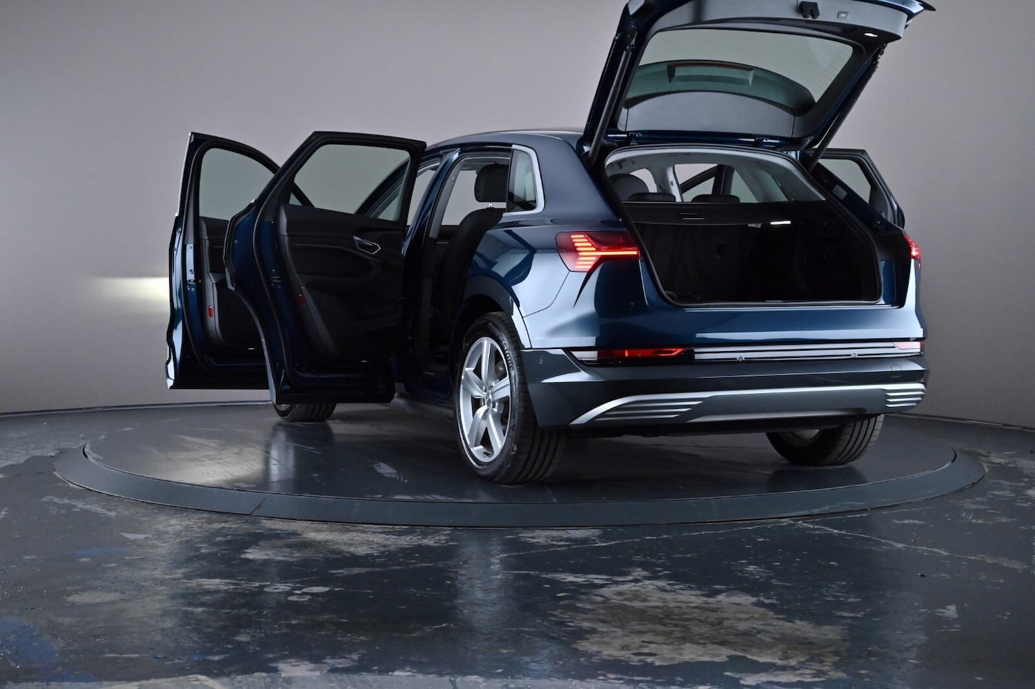 Used Audi e-tron 2021 for sale - 76672285: Photo 56