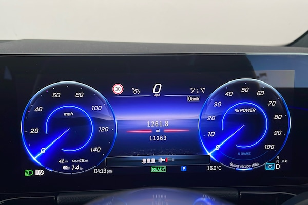 Used Mercedes-Benz EQA 2024 for sale - 76257219: Photo 12
